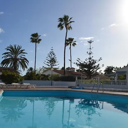 White Exclusive Bungalow. 2 Rooms, Garden & Pool.