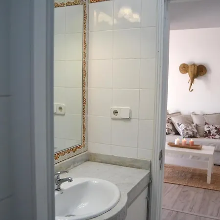 White Exclusive Bungalow. 2 Rooms, Garden & Pool. Holiday home *